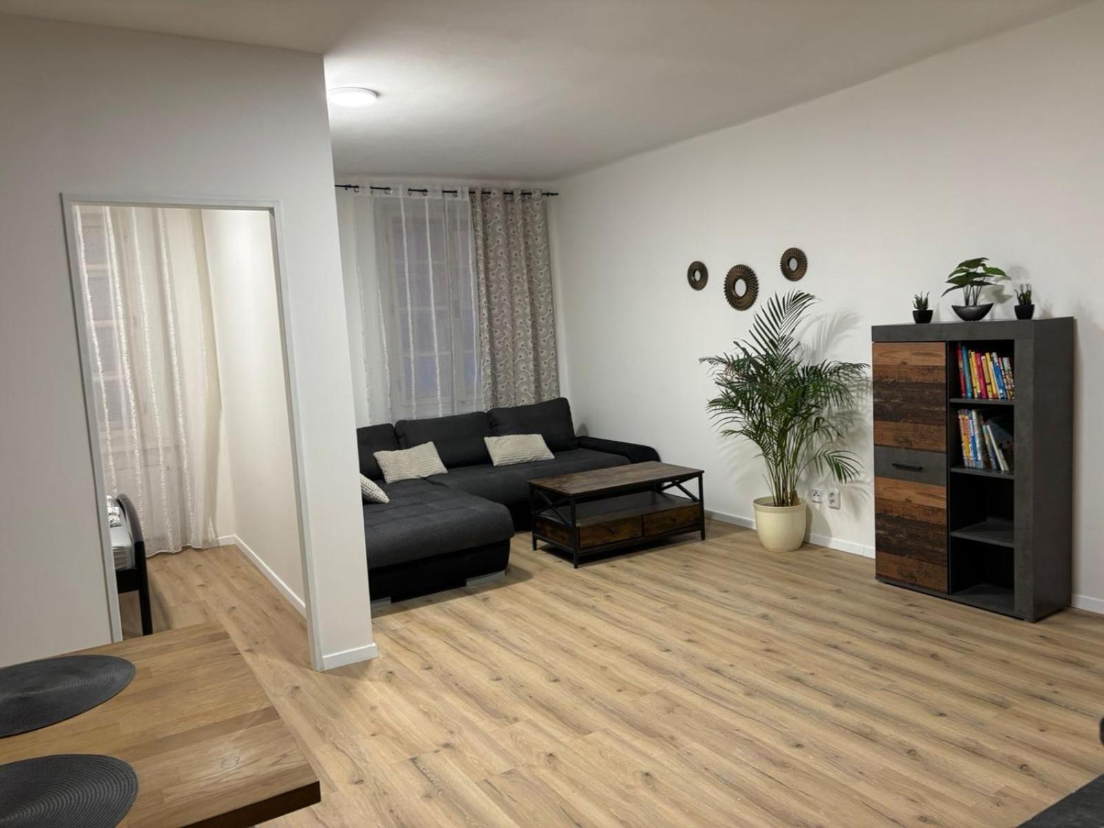 Apartment Am Schlosspark 2 Cheb Buitenkant foto